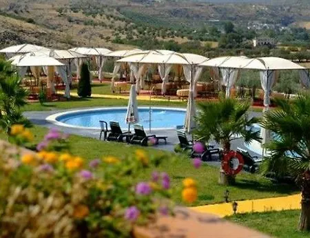 Almazara Hotel